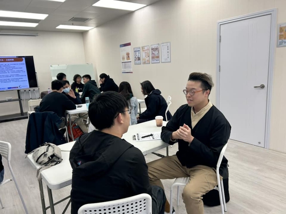 個人及專業人士服務|提供課程、個人諮詢及專業人士證書課程,助您深入學習正向管教,並獲得專業認證。